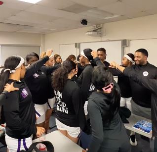 Congratulations to Olive-Harvey Coach Jeffery Dillard for being named NJCAA Region 4 Division I Women's Basketball Coach of the Year
