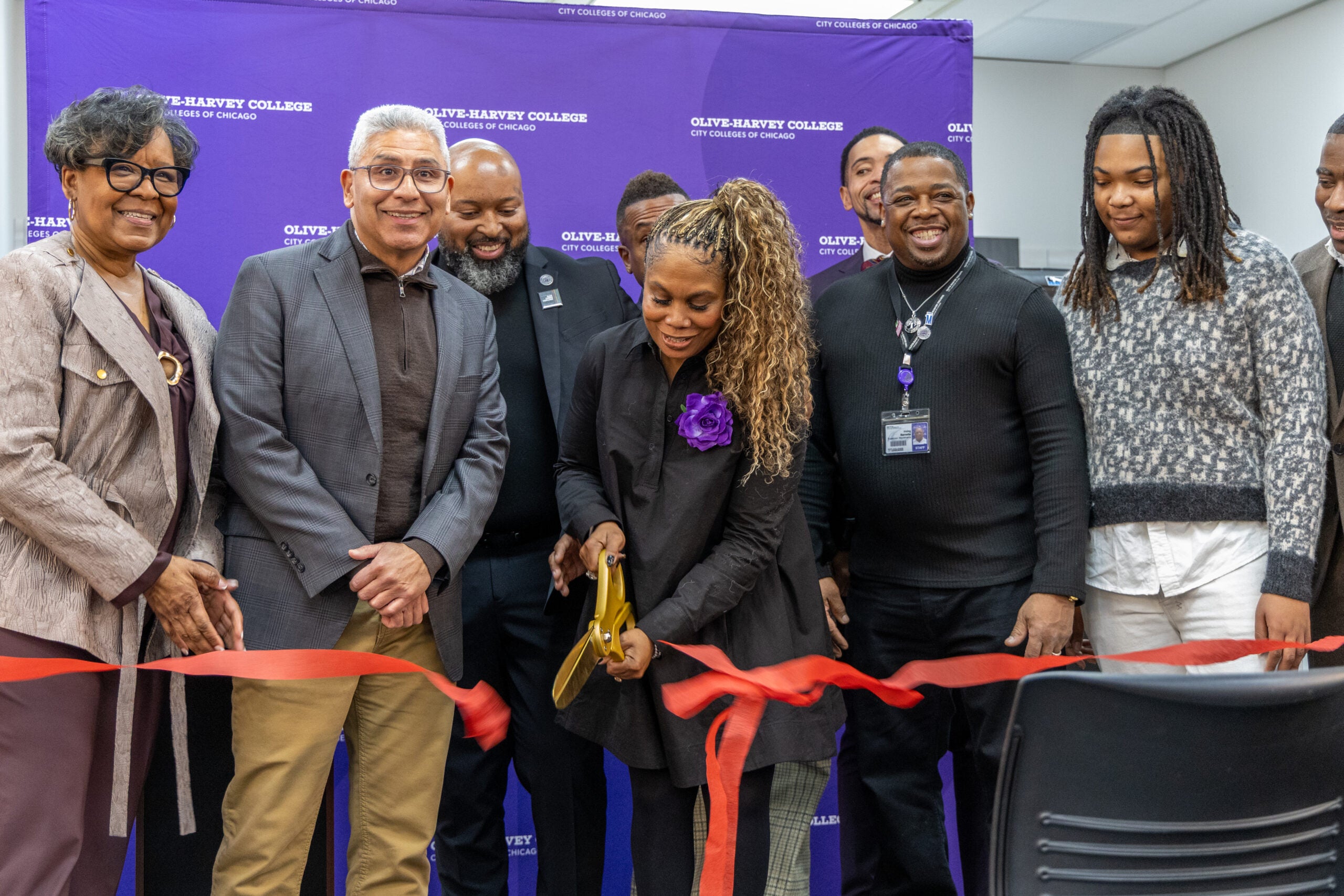 Olive-Harvey College launches a new program designed for aspiring barbers still in high school