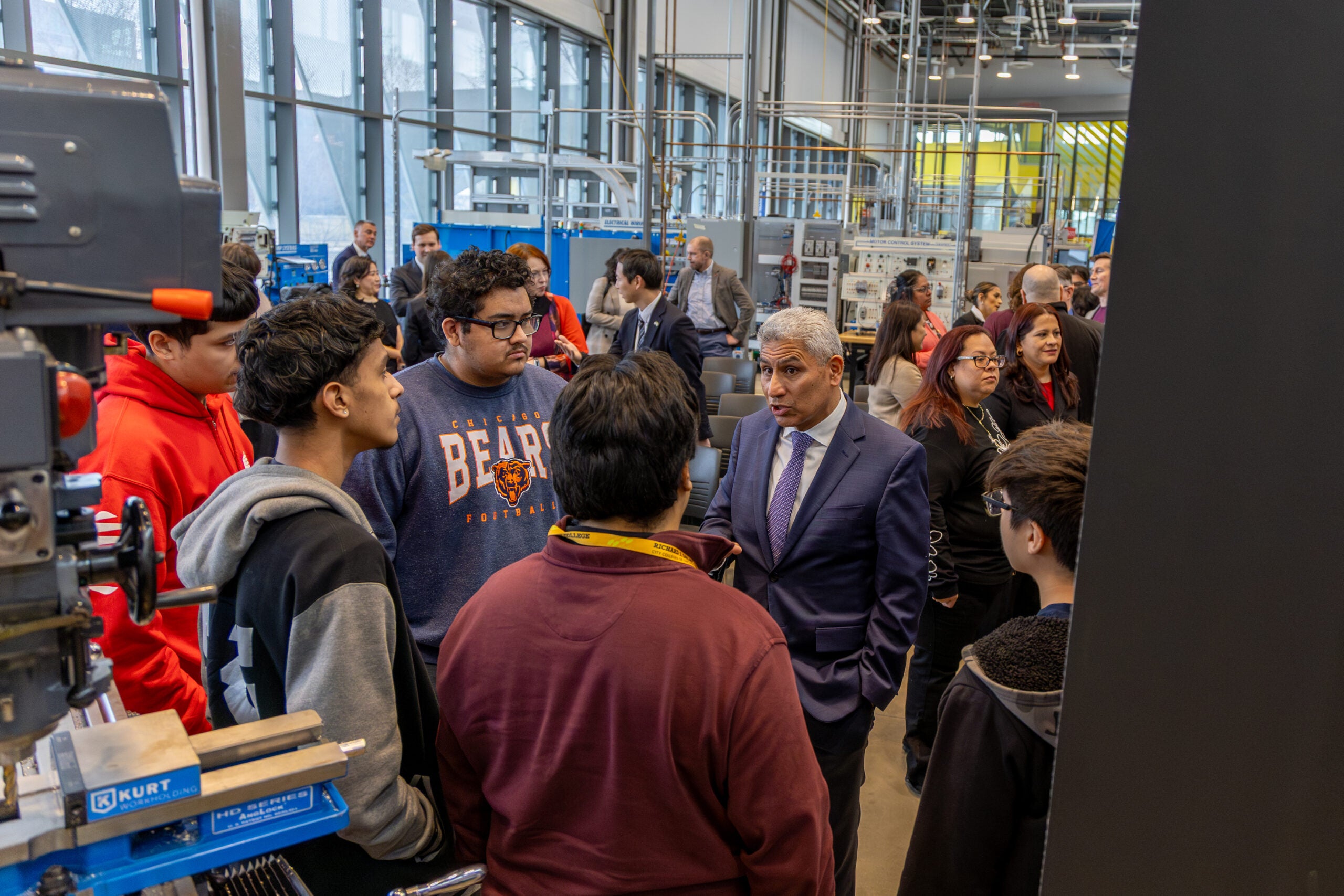 Governor Pritzker Announces $40.5 Million Expansion of DMG MORI in Illinois